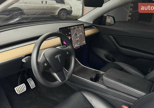 Серый Тесла Model Y, объемом двигателя 0 л и пробегом 138 тыс. км за 20200 $, фото 23 на Automoto.ua