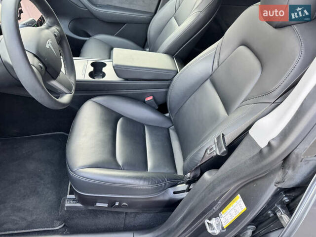 Серый Тесла Model Y, объемом двигателя 0 л и пробегом 38 тыс. км за 28900 $, фото 35 на Automoto.ua