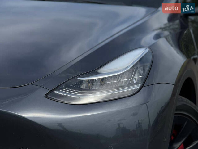 Серый Тесла Model Y, объемом двигателя 0 л и пробегом 91 тыс. км за 26500 $, фото 5 на Automoto.ua
