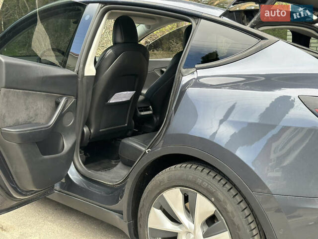 Серый Тесла Model Y, объемом двигателя 0 л и пробегом 88 тыс. км за 23500 $, фото 9 на Automoto.ua