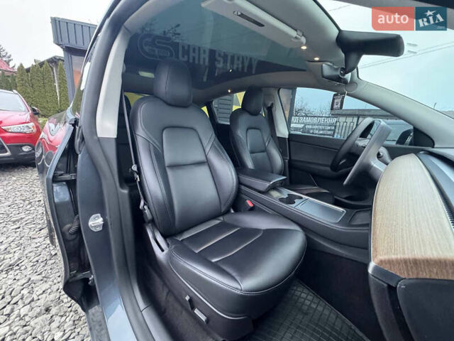 Серый Тесла Model Y, объемом двигателя 0 л и пробегом 107 тыс. км за 23999 $, фото 31 на Automoto.ua