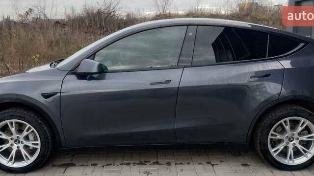 Серый Тесла Model Y, объемом двигателя 0 л и пробегом 178 тыс. км за 21000 $, фото 7 на Automoto.ua