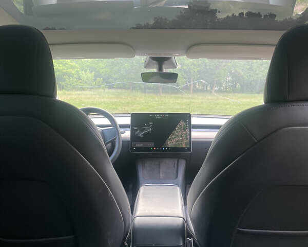 Серый Тесла Model Y, объемом двигателя 0 л и пробегом 75 тыс. км за 24500 $, фото 8 на Automoto.ua