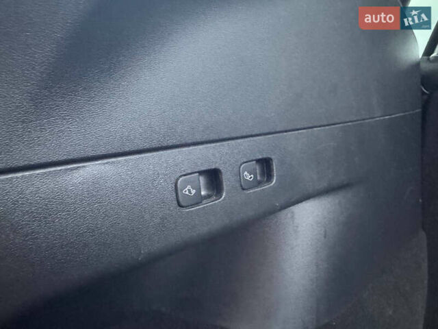 Серый Тесла Model Y, объемом двигателя 0 л и пробегом 107 тыс. км за 23999 $, фото 44 на Automoto.ua