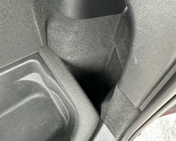 Сірий Тесла Model Y, об'ємом двигуна 0 л та пробігом 91 тис. км за 23400 $, фото 84 на Automoto.ua