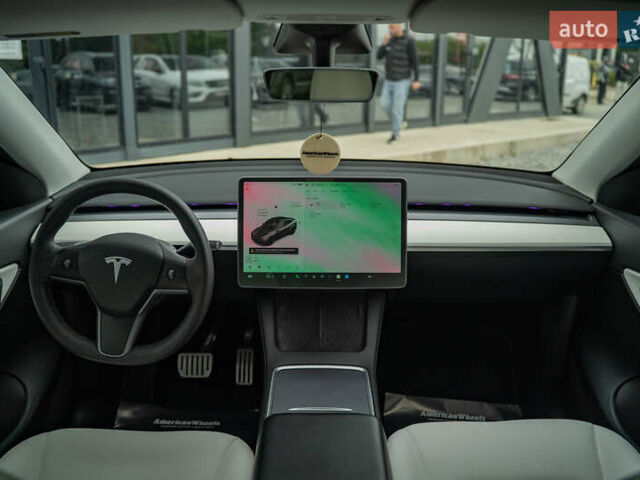 Серый Тесла Model Y, объемом двигателя 0 л и пробегом 122 тыс. км за 25400 $, фото 21 на Automoto.ua