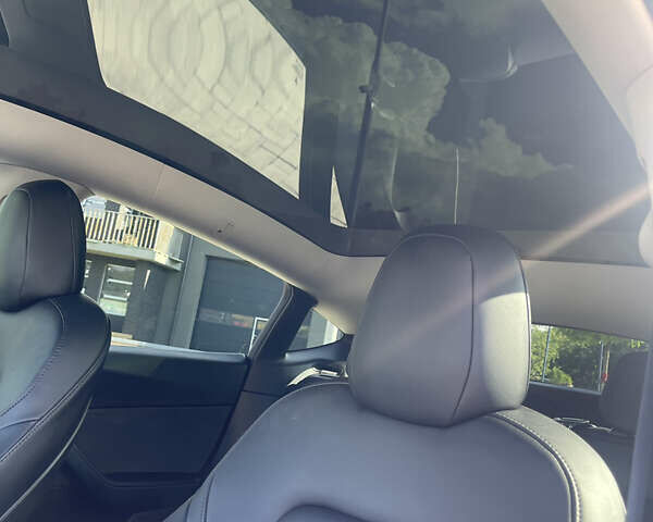 Серый Тесла Model Y, объемом двигателя 0 л и пробегом 69 тыс. км за 24100 $, фото 19 на Automoto.ua