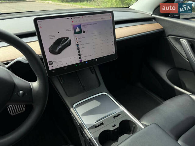 Серый Тесла Model Y, объемом двигателя 0 л и пробегом 91 тыс. км за 26500 $, фото 48 на Automoto.ua