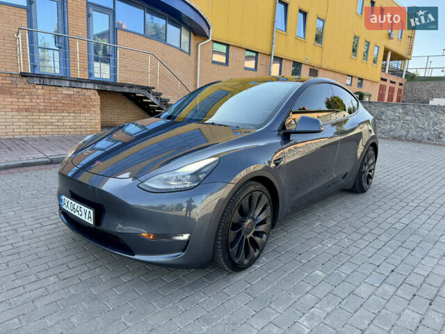 Серый Тесла Model Y, объемом двигателя 0 л и пробегом 107 тыс. км за 29800 $, фото 5 на Automoto.ua
