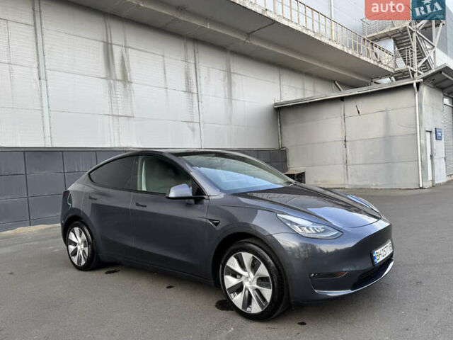 Серый Тесла Model Y, объемом двигателя 0 л и пробегом 33 тыс. км за 23999 $, фото 11 на Automoto.ua