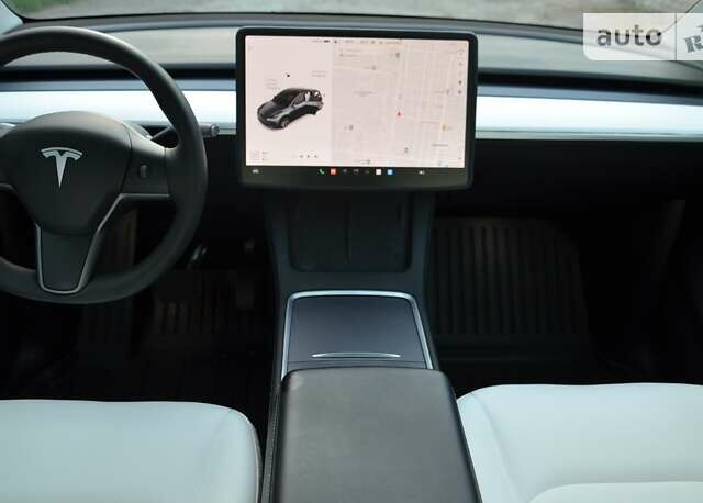 Серый Тесла Model Y, объемом двигателя 0 л и пробегом 52 тыс. км за 26000 $, фото 20 на Automoto.ua