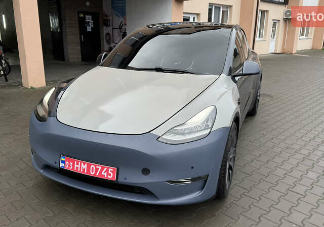 Серый Тесла Model Y, объемом двигателя 0 л и пробегом 138 тыс. км за 20200 $, фото 3 на Automoto.ua
