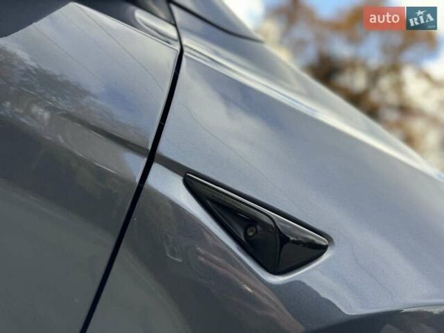 Серый Тесла Model Y, объемом двигателя 0 л и пробегом 211 тыс. км за 18950 $, фото 9 на Automoto.ua