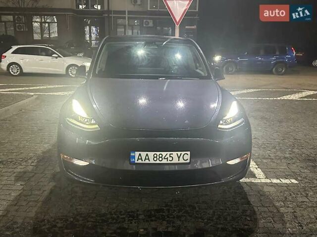 Серый Тесла Model Y, объемом двигателя 0 л и пробегом 64 тыс. км за 28999 $, фото 10 на Automoto.ua