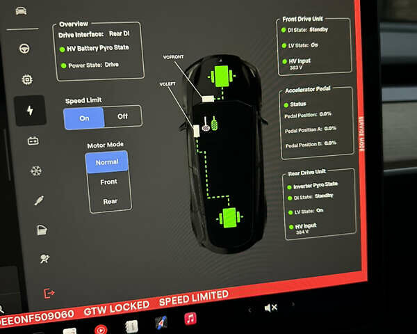 Серый Тесла Model Y, объемом двигателя 0 л и пробегом 95 тыс. км за 24900 $, фото 34 на Automoto.ua
