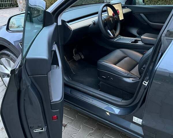 Серый Тесла Model Y, объемом двигателя 0 л и пробегом 84 тыс. км за 24400 $, фото 15 на Automoto.ua