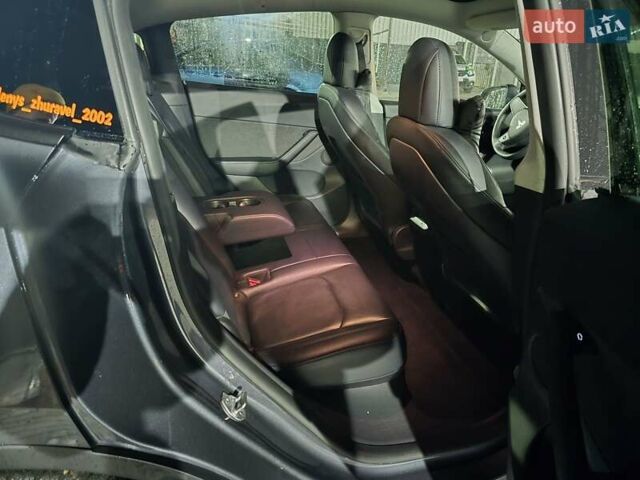 Сірий Тесла Model Y, об'ємом двигуна 0 л та пробігом 60 тис. км за 29900 $, фото 9 на Automoto.ua