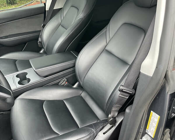 Сірий Тесла Model Y, об'ємом двигуна 0 л та пробігом 118 тис. км за 25900 $, фото 23 на Automoto.ua