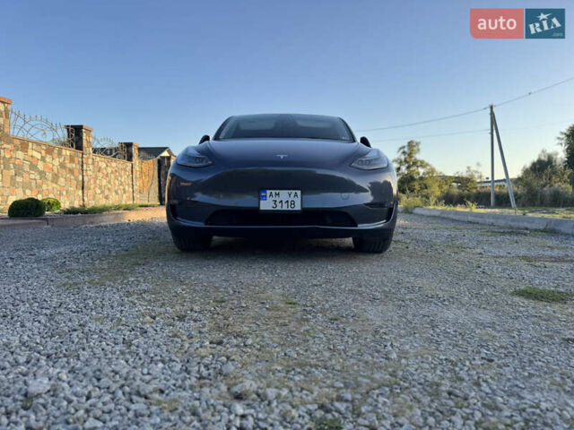 Серый Тесла Model Y, объемом двигателя 0 л и пробегом 112 тыс. км за 27700 $, фото 4 на Automoto.ua