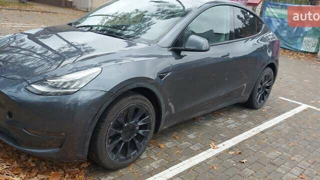Тесла Model Y 2022 в Буче на Automoto.ua Серый Тесла Model Y, объемом двигателя 0 л и пробегом 144 тыс. км за 21300 $, фото 4 на Automoto.ua