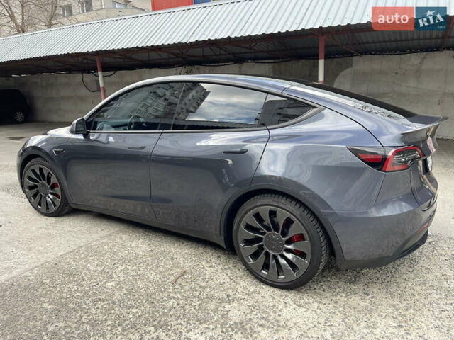 Серый Тесла Model Y, объемом двигателя 0 л и пробегом 65 тыс. км за 27400 $, фото 4 на Automoto.ua