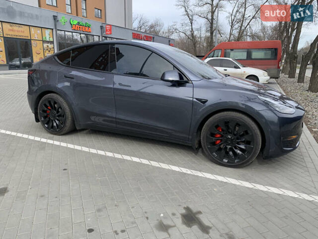 Серый Тесла Model Y, объемом двигателя 0 л и пробегом 29 тыс. км за 32700 $, фото 3 на Automoto.ua