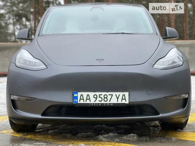 Серый Тесла Model Y, объемом двигателя 0 л и пробегом 19 тыс. км за 29999 $, фото 3 на Automoto.ua