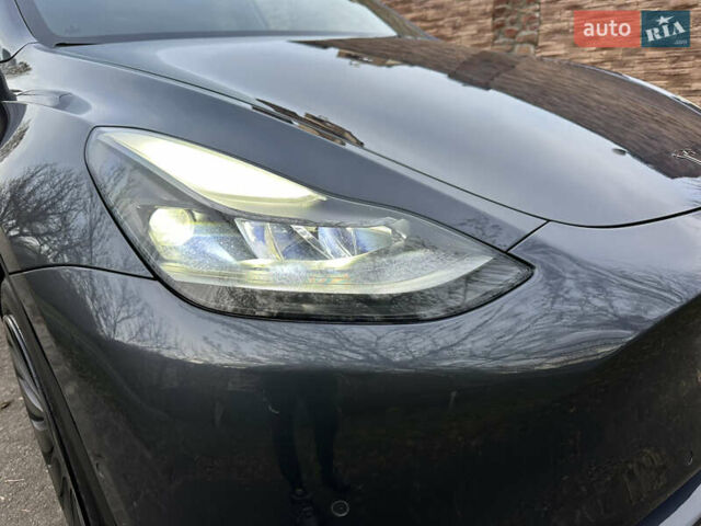 Серый Тесла Model Y, объемом двигателя 0 л и пробегом 95 тыс. км за 24900 $, фото 40 на Automoto.ua