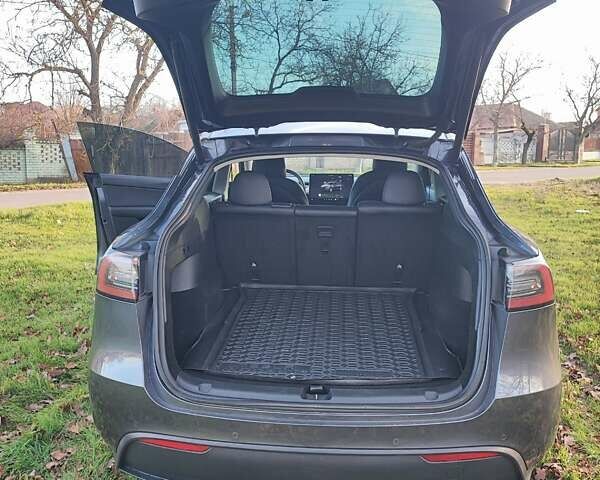 Серый Тесла Model Y, объемом двигателя 0 л и пробегом 160 тыс. км за 24500 $, фото 17 на Automoto.ua