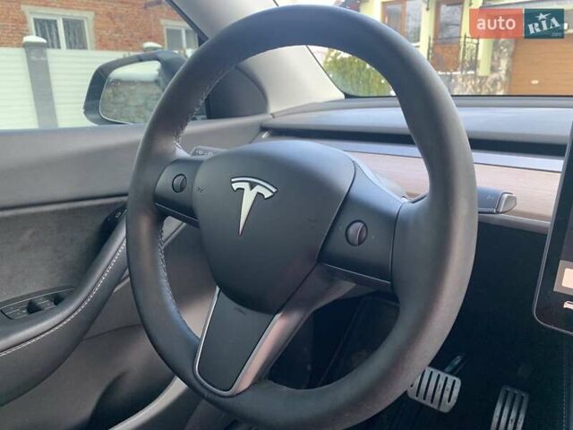 Серый Тесла Model Y, объемом двигателя 0 л и пробегом 54 тыс. км за 24000 $, фото 8 на Automoto.ua