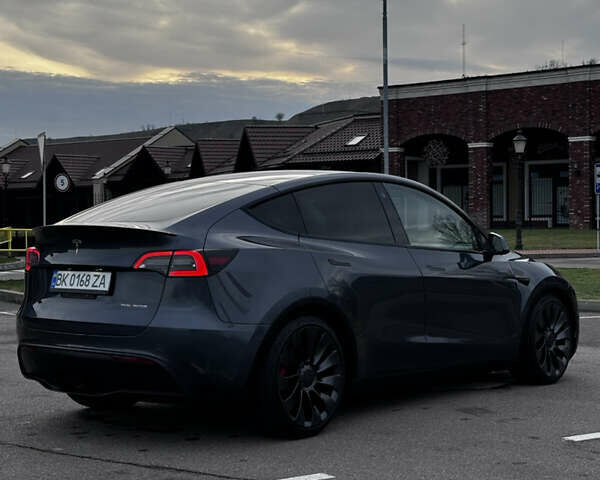 Серый Тесла Model Y, объемом двигателя 0 л и пробегом 26 тыс. км за 28900 $, фото 11 на Automoto.ua