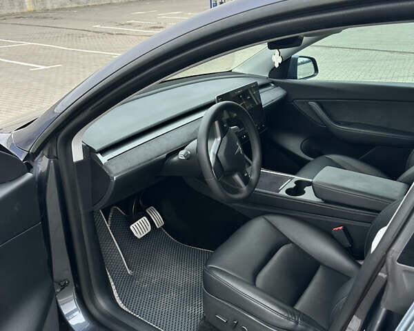Серый Тесла Model Y, объемом двигателя 0 л и пробегом 58 тыс. км за 28500 $, фото 35 на Automoto.ua