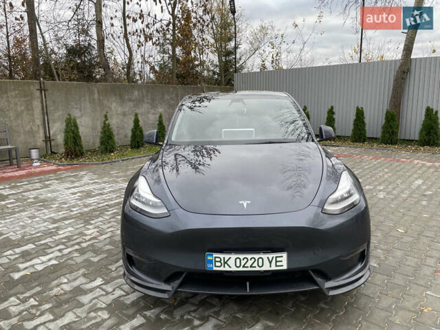 Сірий Тесла Model Y, об'ємом двигуна 0 л та пробігом 118 тис. км за 25900 $, фото 5 на Automoto.ua