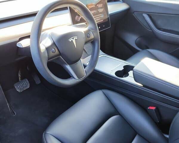 Сірий Тесла Model Y, об'ємом двигуна 0 л та пробігом 50 тис. км за 26490 $, фото 5 на Automoto.ua