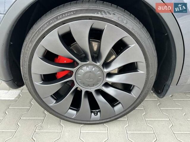 Сірий Тесла Model Y, об'ємом двигуна 0 л та пробігом 47 тис. км за 29999 $, фото 18 на Automoto.ua
