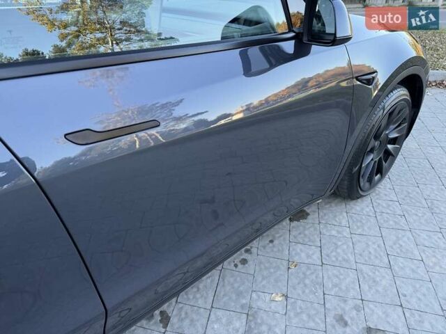 Серый Тесла Model Y, объемом двигателя 0 л и пробегом 38 тыс. км за 24999 $, фото 24 на Automoto.ua