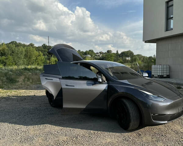 Серый Тесла Model Y, объемом двигателя 0 л и пробегом 41 тыс. км за 30000 $, фото 6 на Automoto.ua