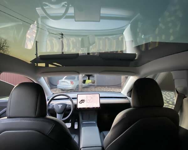 Серый Тесла Model Y, объемом двигателя 0 л и пробегом 26 тыс. км за 35200 $, фото 22 на Automoto.ua