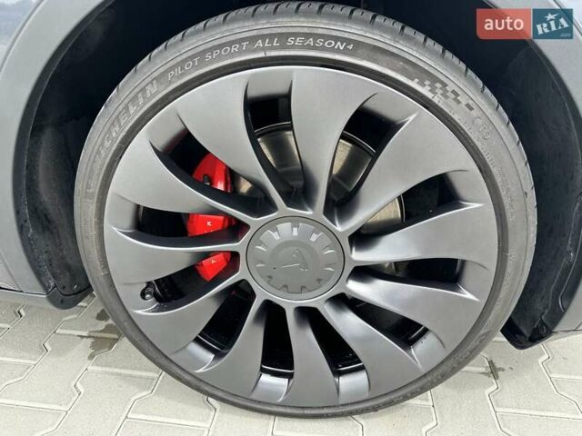 Сірий Тесла Model Y, об'ємом двигуна 0 л та пробігом 47 тис. км за 29999 $, фото 19 на Automoto.ua