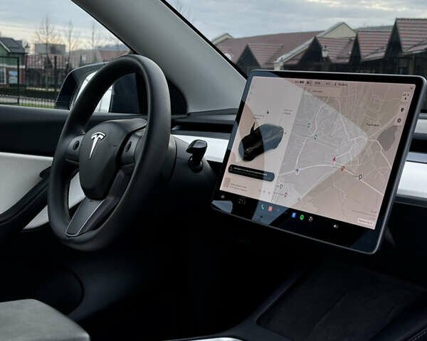 Серый Тесла Model Y, объемом двигателя 0 л и пробегом 26 тыс. км за 28900 $, фото 49 на Automoto.ua