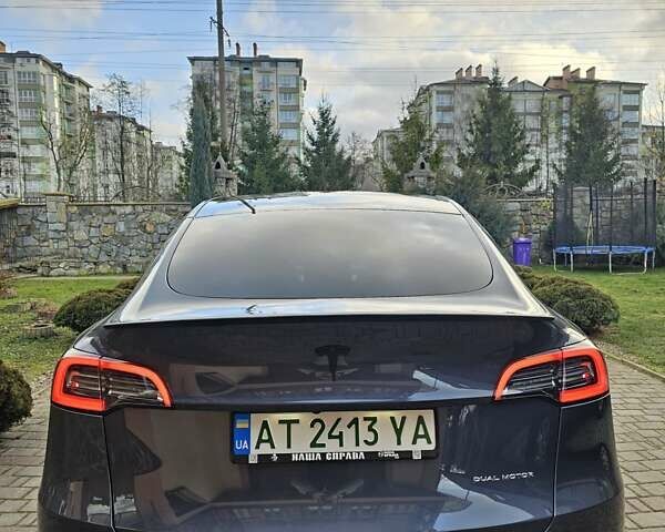 Серый Тесла Model Y, объемом двигателя 0 л и пробегом 30 тыс. км за 26800 $, фото 1 на Automoto.ua