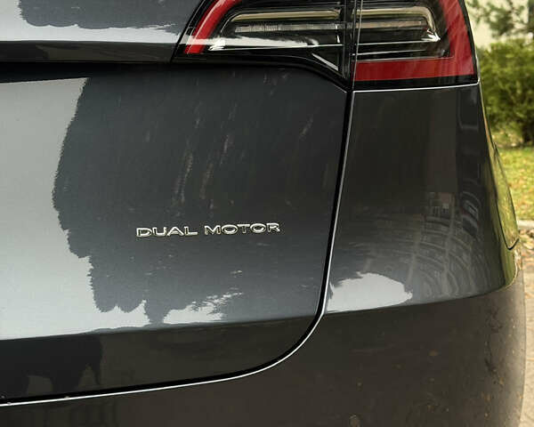 Серый Тесла Model Y, объемом двигателя 0 л и пробегом 58 тыс. км за 25000 $, фото 26 на Automoto.ua