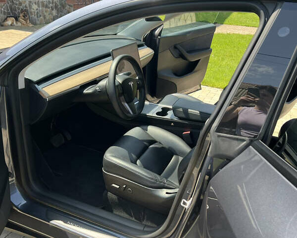 Серый Тесла Model Y, объемом двигателя 0 л и пробегом 59 тыс. км за 25900 $, фото 12 на Automoto.ua