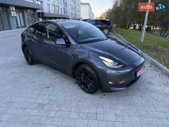 Серый Тесла Model Y, объемом двигателя 0 л и пробегом 38 тыс. км за 24999 $, фото 10 на Automoto.ua