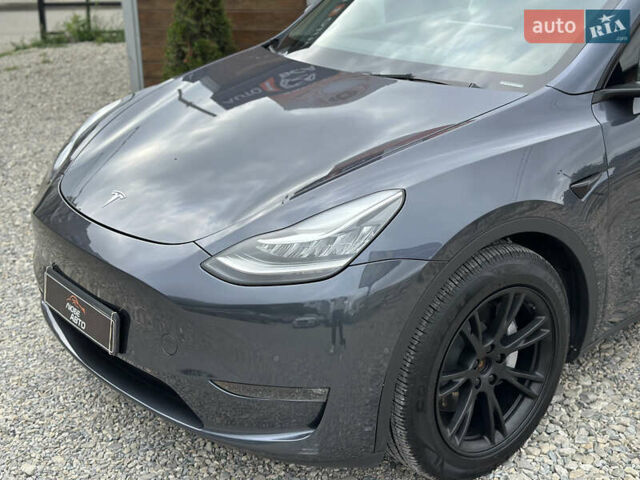 Серый Тесла Model Y, объемом двигателя 0 л и пробегом 37 тыс. км за 25000 $, фото 3 на Automoto.ua