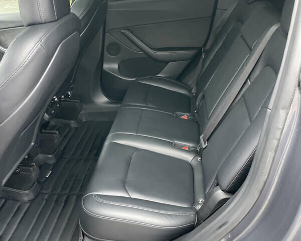 Сірий Тесла Model Y, об'ємом двигуна 0 л та пробігом 118 тис. км за 25900 $, фото 24 на Automoto.ua