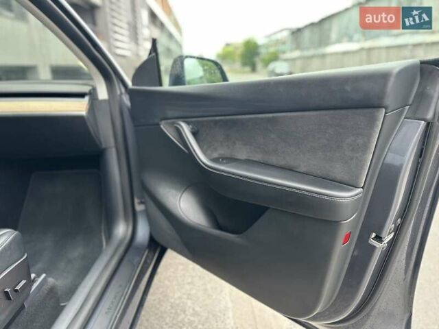 Сірий Тесла Model Y, об'ємом двигуна 0 л та пробігом 121 тис. км за 25000 $, фото 22 на Automoto.ua