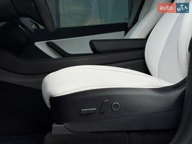 Серый Тесла Model Y, объемом двигателя 0 л и пробегом 85 тыс. км за 23900 $, фото 24 на Automoto.ua