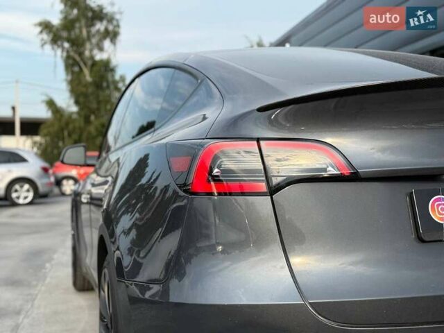 Серый Тесла Model Y, объемом двигателя 0 л и пробегом 85 тыс. км за 23900 $, фото 9 на Automoto.ua