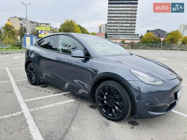 Серый Тесла Model Y, объемом двигателя 0 л и пробегом 61 тыс. км за 25500 $, фото 5 на Automoto.ua